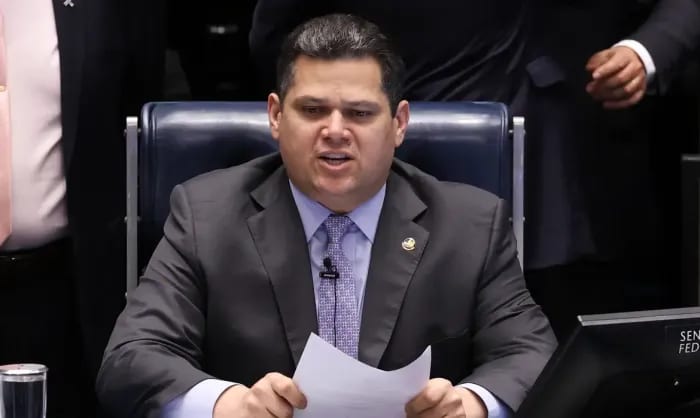 Governo pede a Alcolumbre que instale comissão sobre MP das blusinhas
