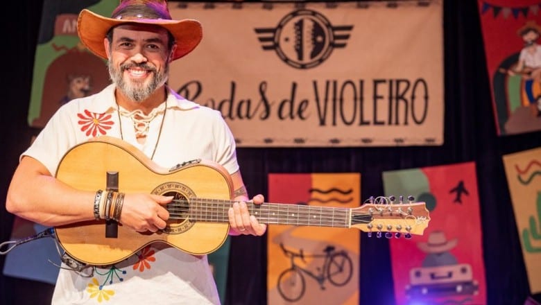 Almir Pessoa aproxima viola caipira e música de câmara em concerto no Teatro Goiânia