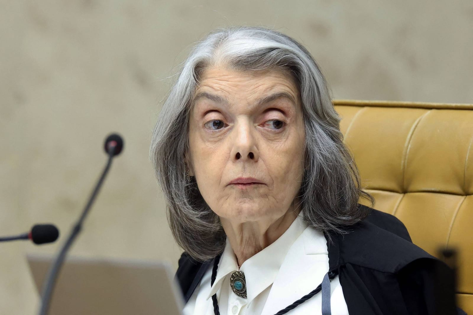 Cármen Lúcia não foi ao Madame Satã; lista tinha 20 homens e 120 mulheres