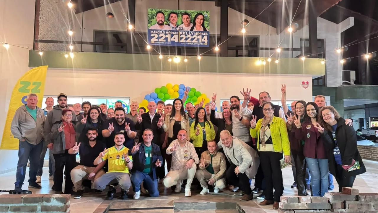 Kelly e Marcelo Moraes inauguram comitê de campanha em Candelária
