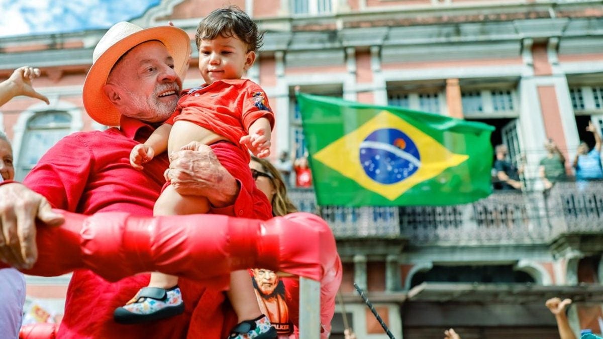 Lula acena a empresários: “Ninguém vai ter prejuízo com fim da 6 X 1”