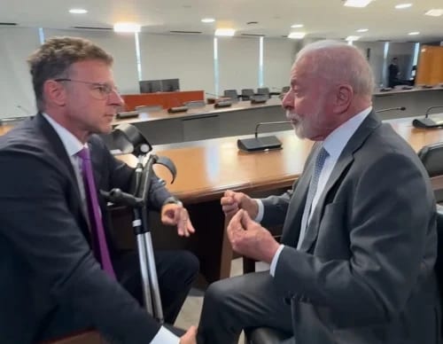 Em conversa com Edu Moreira, Lula manda recado a jovens de 16 a 20 anos