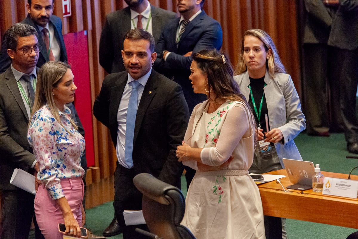 Voto distrital misto pode virar a política do DF de cabeça para baixo: quem ganharia e quem perderia espaço?