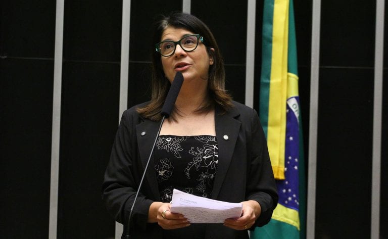 Projeto cria Carteira Nacional do Cuidador Familiar Atípico (PL 3340/26)