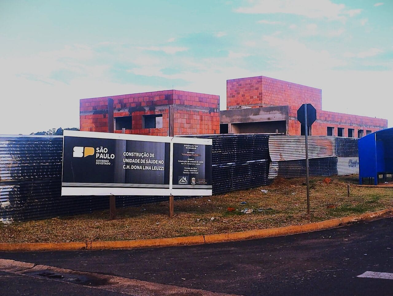 Obra da unidade de saúde do bairro Lina Leuzzi está paralisada