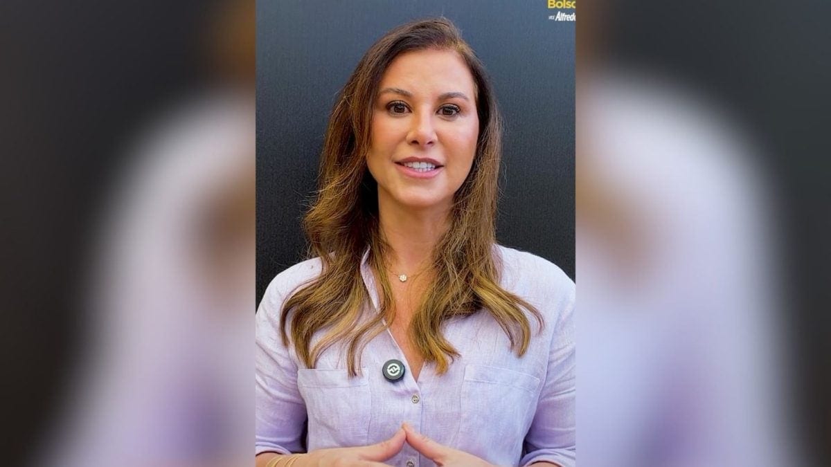 Mulher de Flávio diz que “inventar mentiras” é diferente de discordar