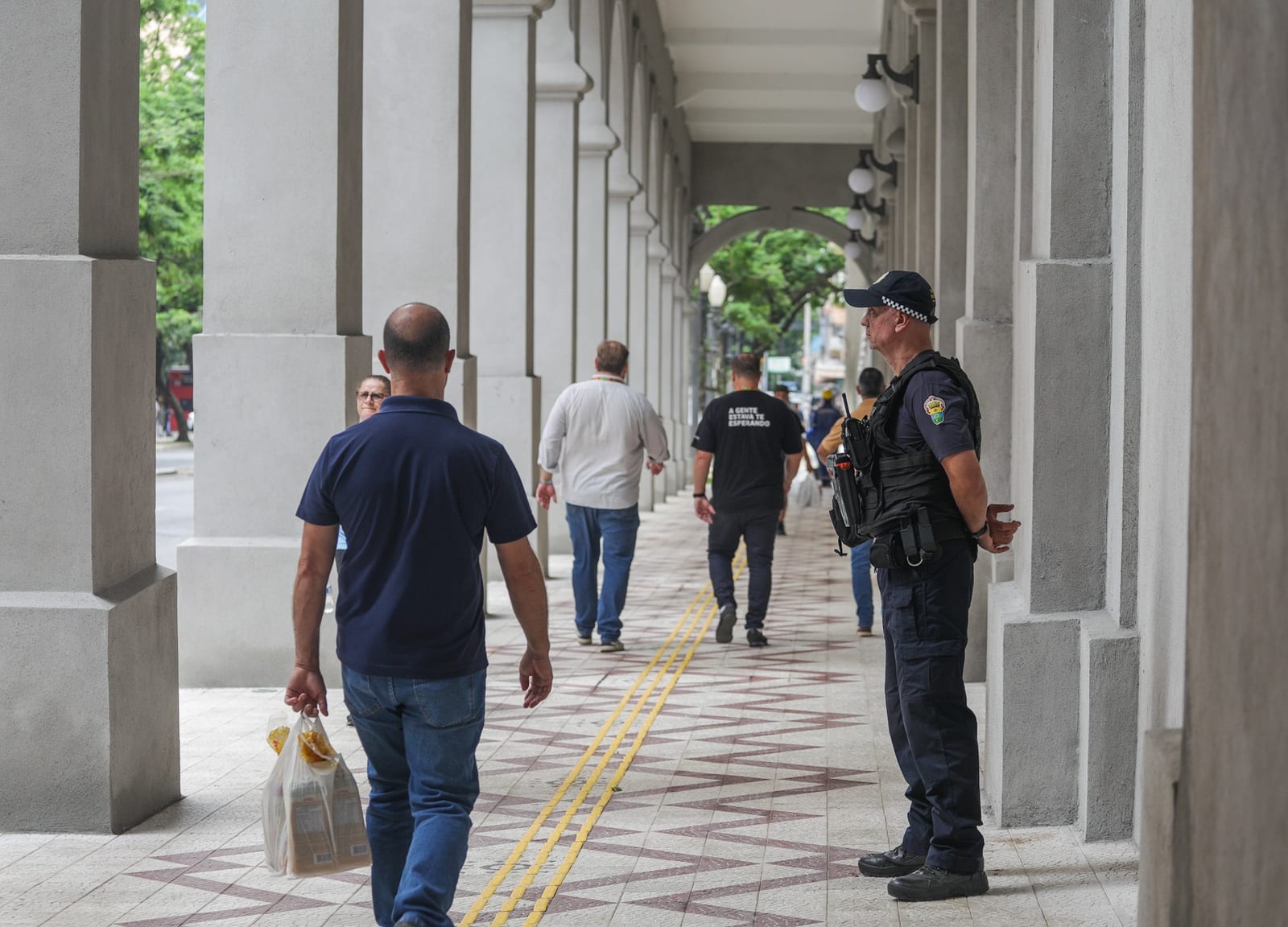 Viaduto da Borges terá vigilância privada 24 horas a partir de 27 de agosto