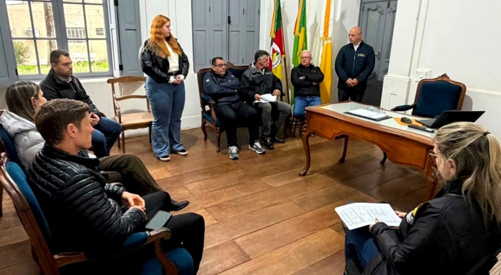 Prefeito recebe relatório para revitalizar Orla do Rio Jacuí