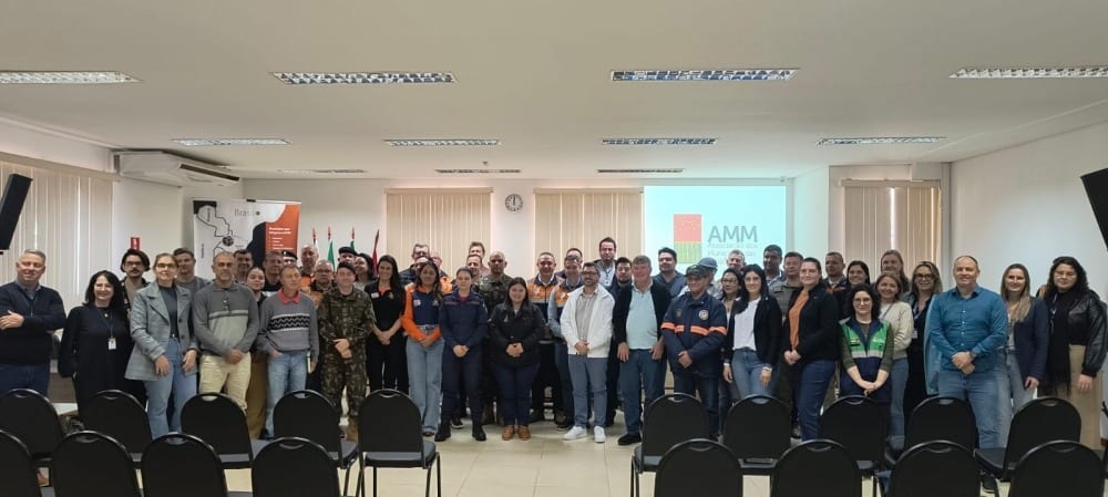 Defesa Civil promove encontro regional para preparação diante de possíveis eventos climáticos extremos