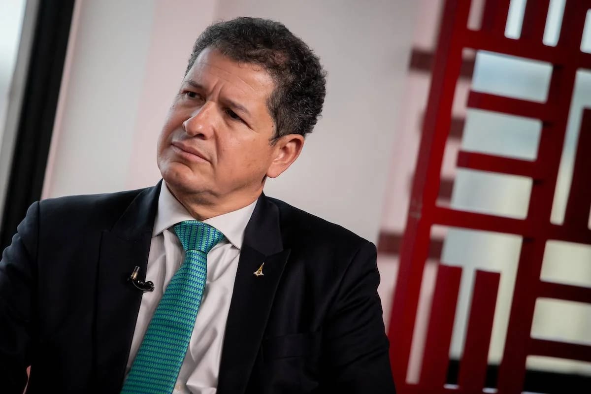 Sandro Avelar rejeita 'Alcatraz' e propõe colônias agrícolas para presos