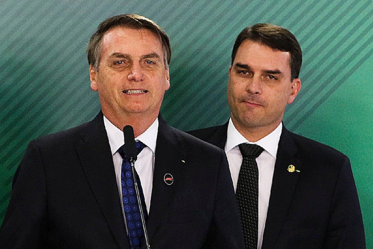 PGR não se opõe a pedido da defesa de Jair Bolsonaro para receber visita de Flávio