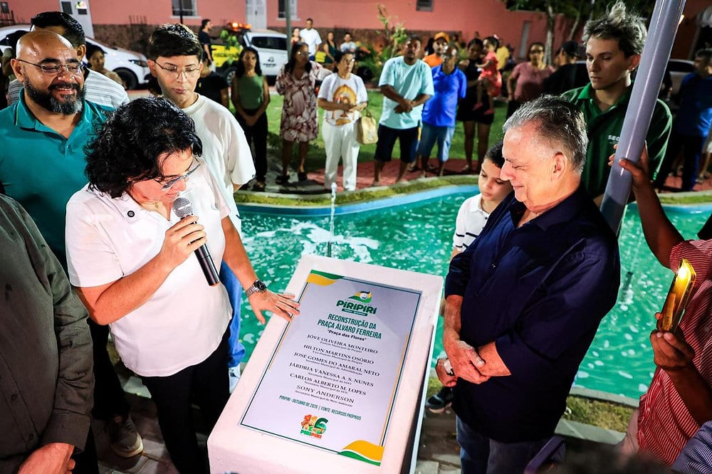 Prefeitura de Piripiri entrega reconstrução da Praça das Flores e valoriza a memória da cidade