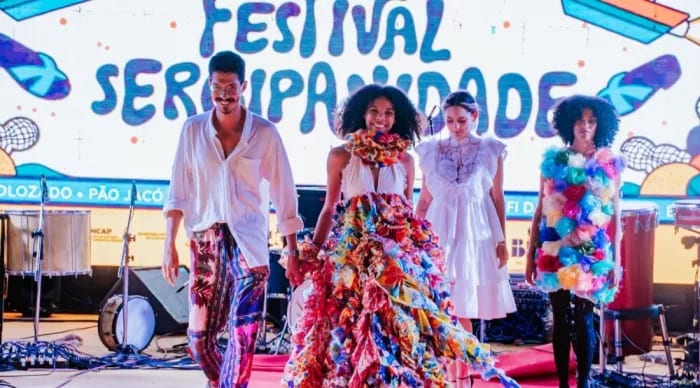 Desfile do Festival Sergipanidade apresenta coleções inspiradas nos folguedos e na identidade sergipana
