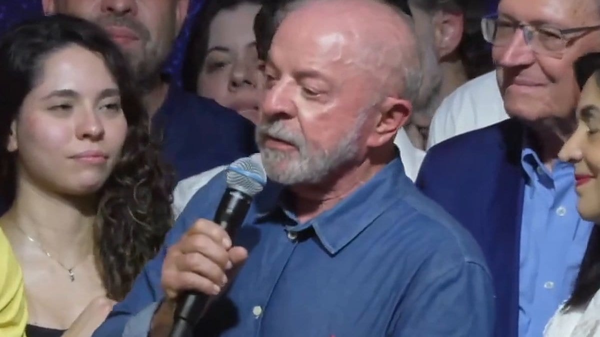 Lula compara o Corinthians a Bolsonaro no discurso da vitória: Só perde