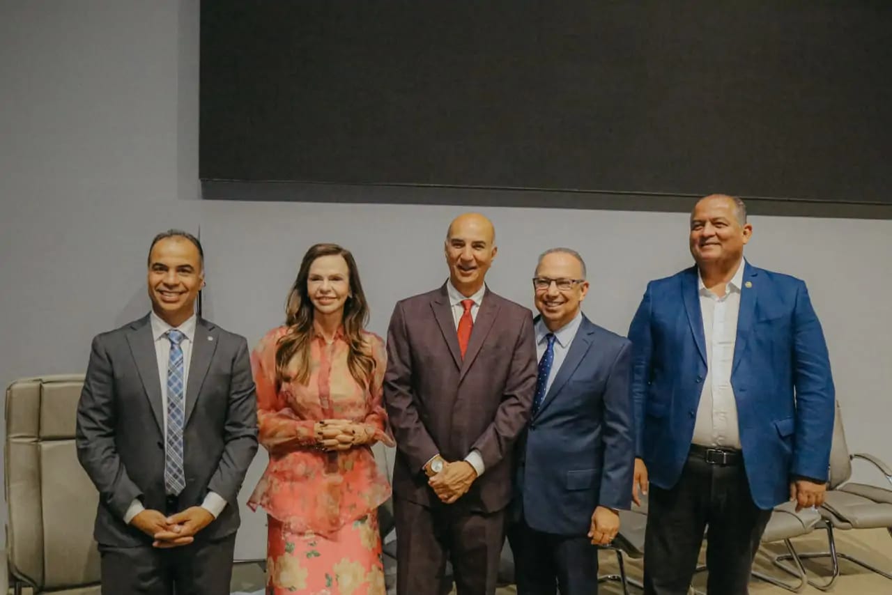Dorinha recebe apoio de três lideranças evangélicas