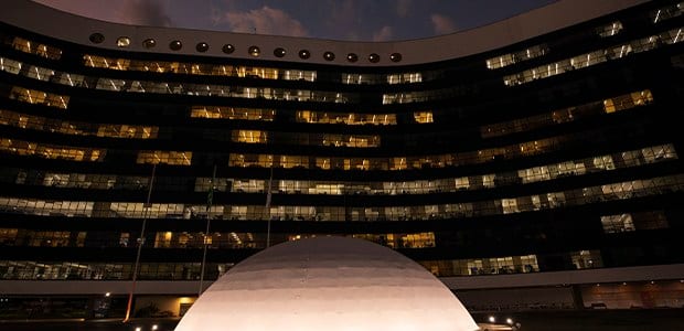TSE valida registros de candidatura de Lula, Bolsonaro e Zema