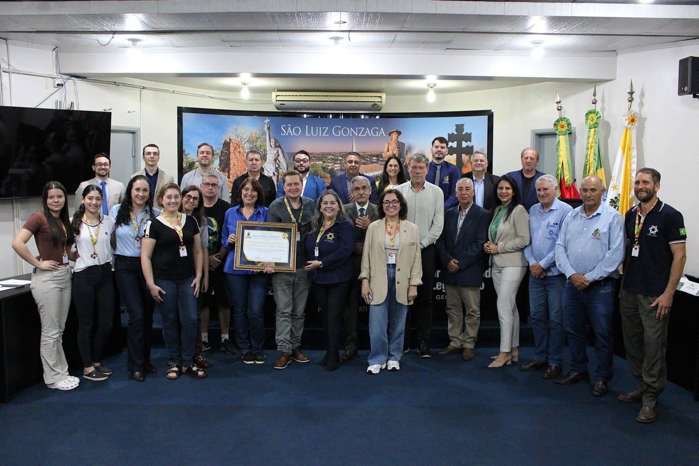 Câmara de São Luiz Gonzaga homenageia Uergs pelos 25 anos