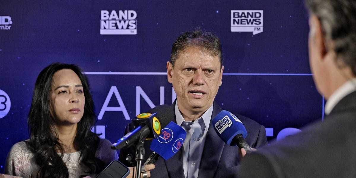 Tarcísio defende privatizações e diz que as faz por “necessidade”