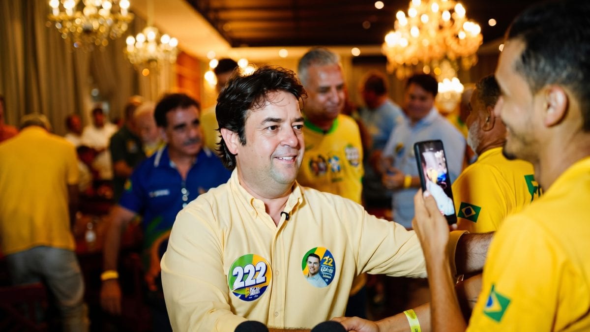 Justiça proíbe vídeo de Tiago Junqueira que estimulava voto nulo