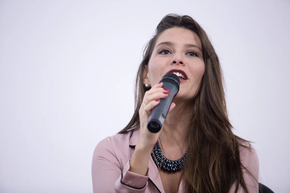 TRE-DF proíbe propaganda de Júlia Lucy que ataca mulheres trans