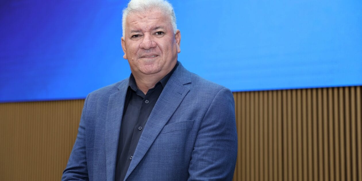 Gilsão Meu Povo reeleito presidente da Câmara de Aparecida de Goiânia com 24 votos