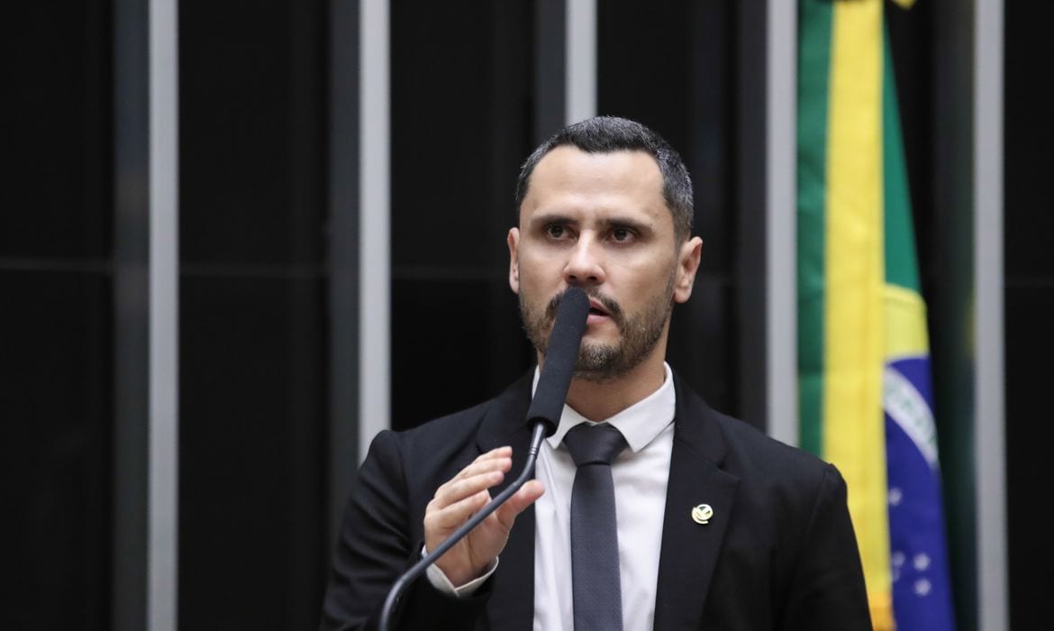 Cleitinho Azevedo é eleito governador de Minas no 1º turno
