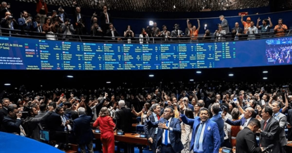 75 votos a 1: Saiba como foi a votação que aprovou o fim da escala 6×1