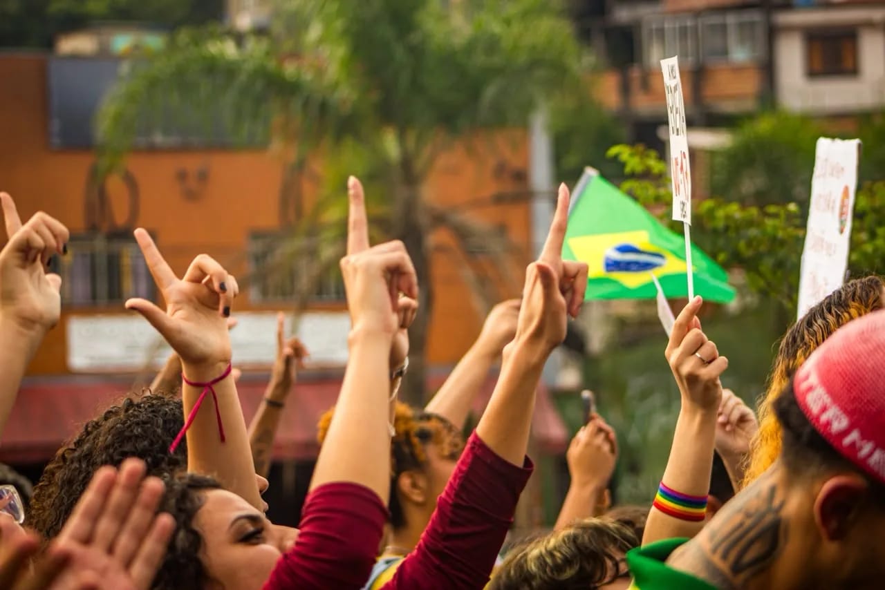 ‘O que vimos nas ruas foi uma manifestação pela democracia’, afirma ex-secretária do governo Lula