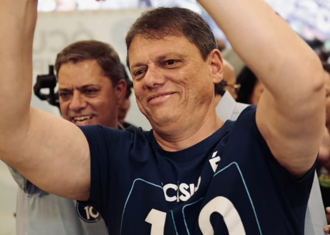 Tarcísio de Freitas (Republicanos) é reeleito governador no 1o turno; confira votação em Araçatuba