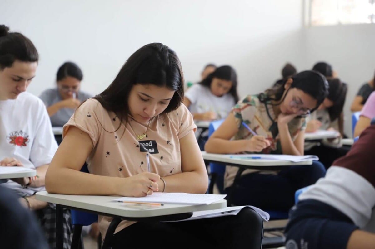 Concurso da Saúde mobiliza milhares de candidatos no domingo; concorrência chega a 131 por vaga