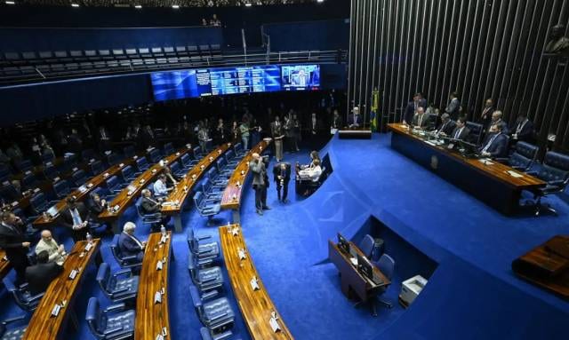 Veja quem são os novos senadores e como fica a composição do Senado