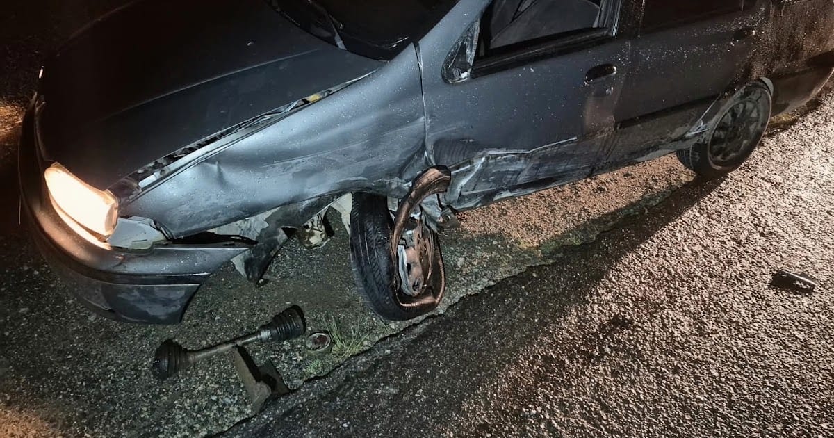 Jurupará - Colisão entre dois veículos gera lentidão na SP-79