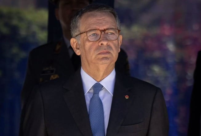 Presidente de Portugal convoca partidos para tratar crise da moradia em 29
