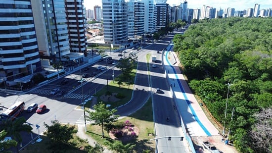 Prefeita entrega reforma do calçadão da 13 de Julho em Aracaju