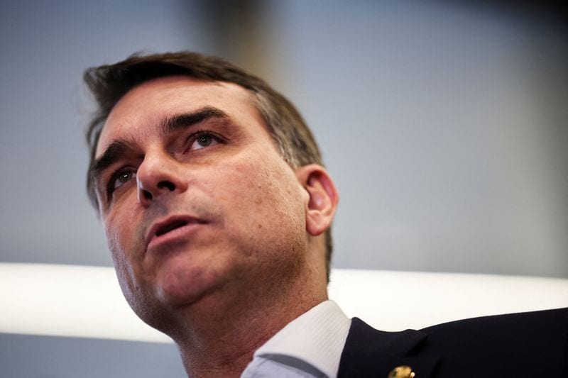 Um dia antes de fugir, Flávio disse que nunca pensou em deixar o país