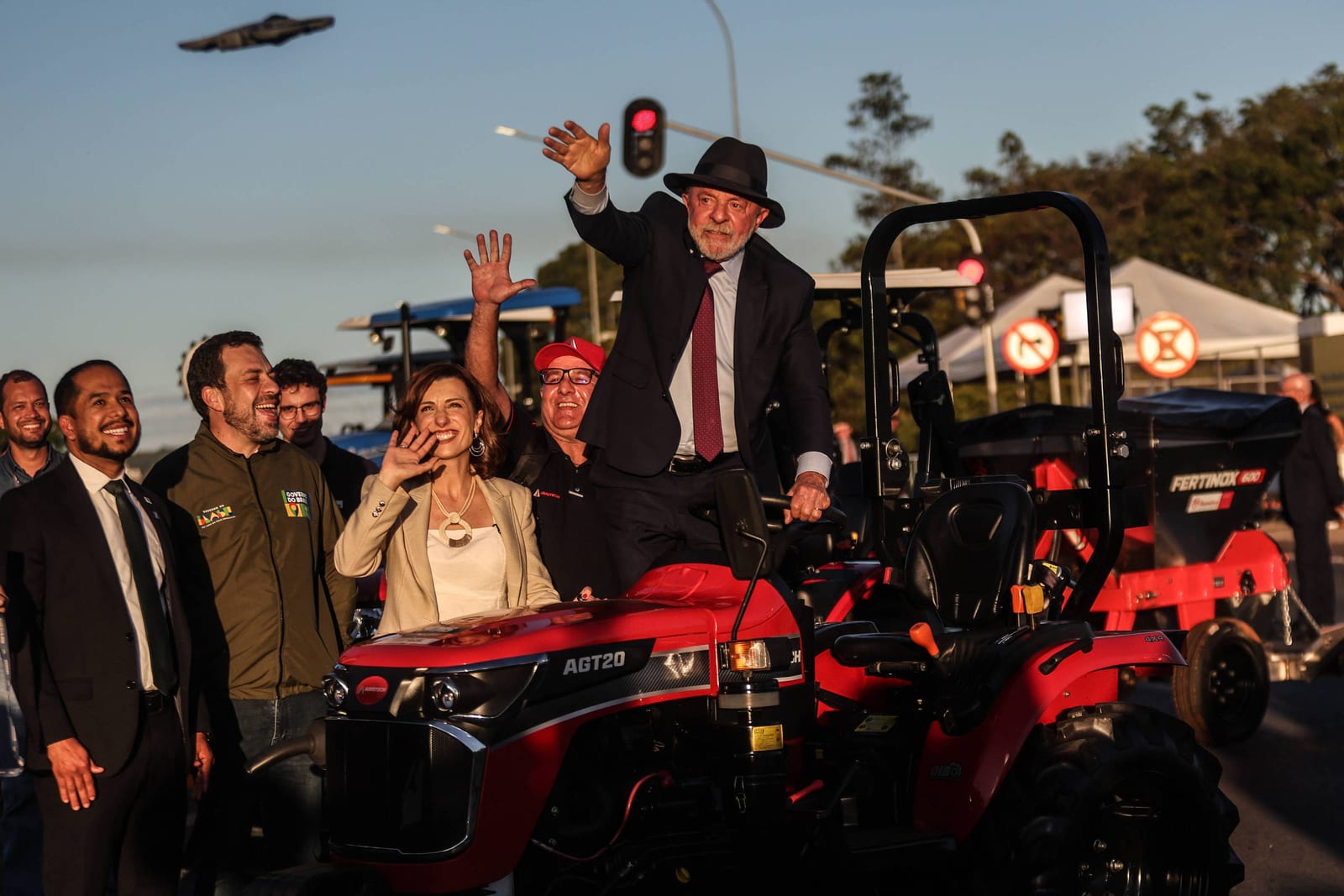 Lula muda tom e acena ao agronegócio no novo plano de governo