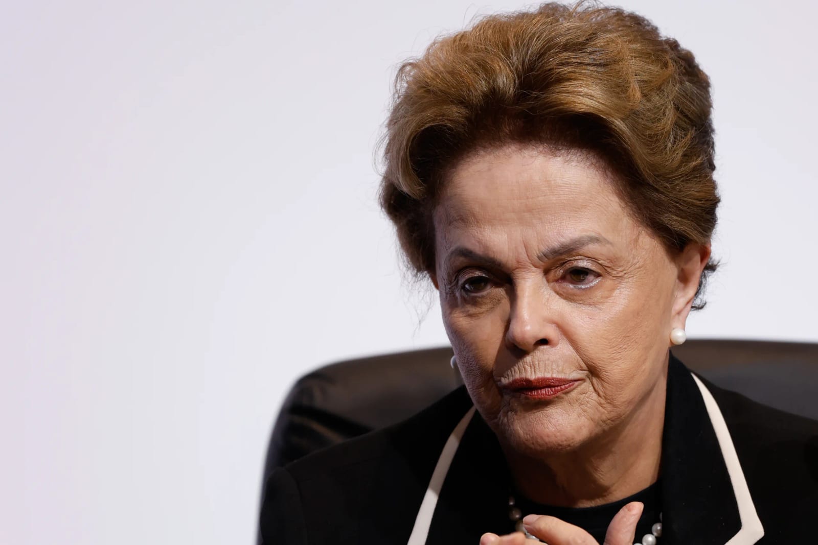 Dilma é vaiada ao votar em Belo Horizonte; imagens são divulgadas