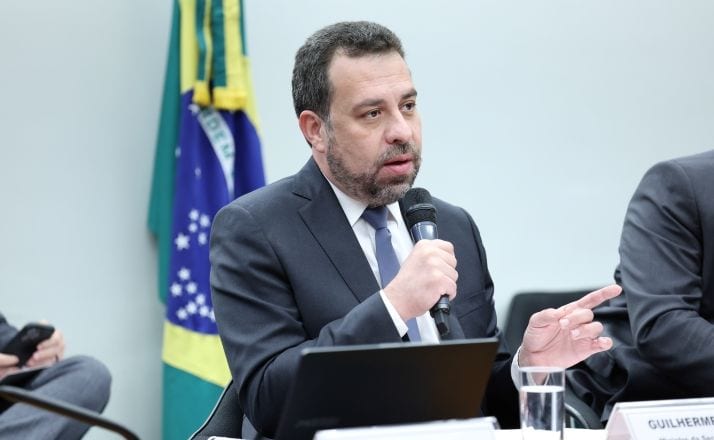 Boulos defende barrar bolsonaristas do comando do Congresso
