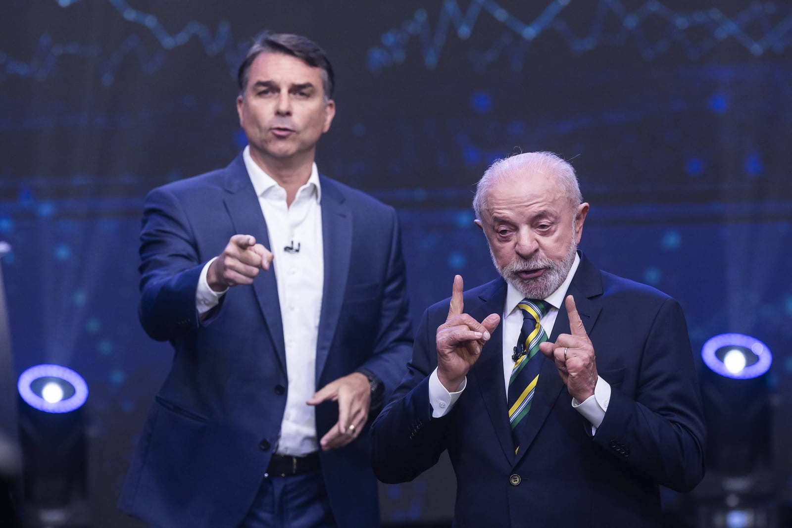 Lula segue líder em popularidade digital, mas distância para Flávio Bolsonaro diminui