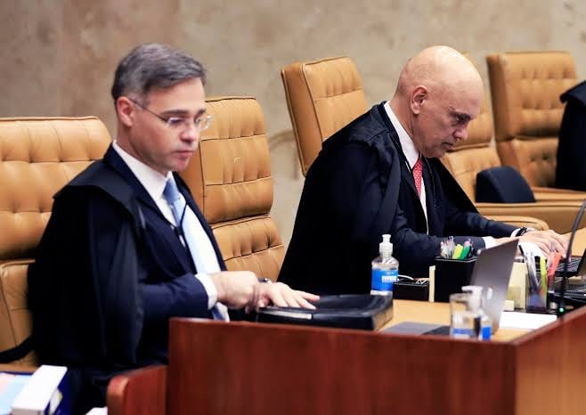 Moraes e Mendonça dividem bancada no STF em primeira sessão após revelação de mensagens