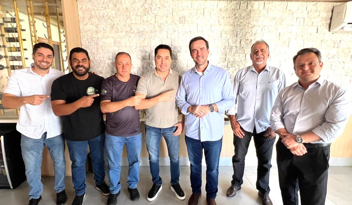 Mendanha amplia apoio em Goiânia com adesão de secretários de Mabel