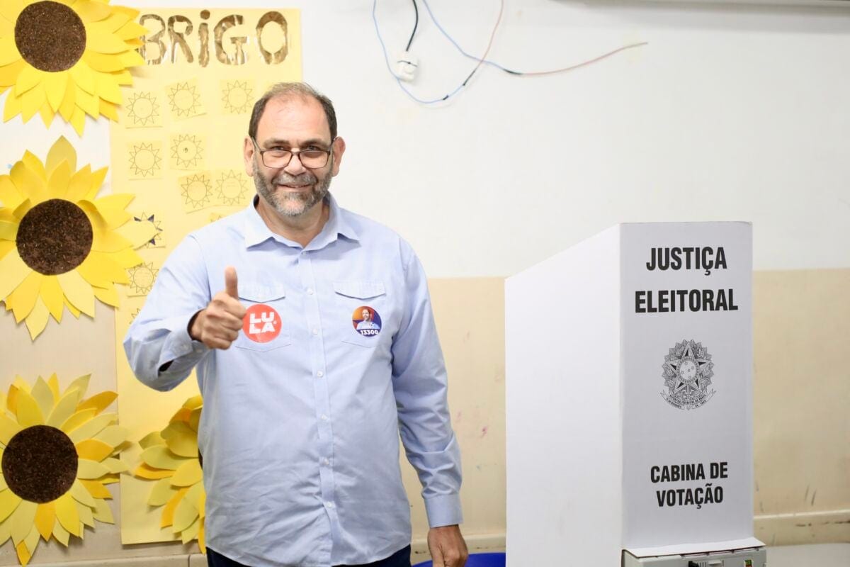 Mário Verri votou em Maringá e prometeu barrar privatizações
