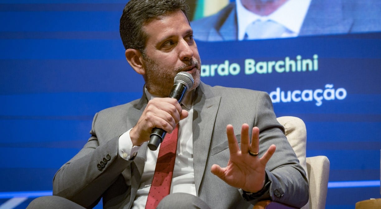 Enem pode ter redação menor e questões integradas a partir de 2028
