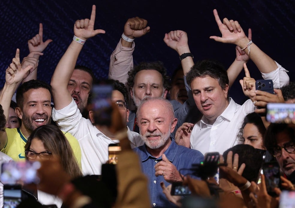 Reeleito, Lula diz que venceu ‘intromissão’ de big techs e que vai mudar jeito de governar