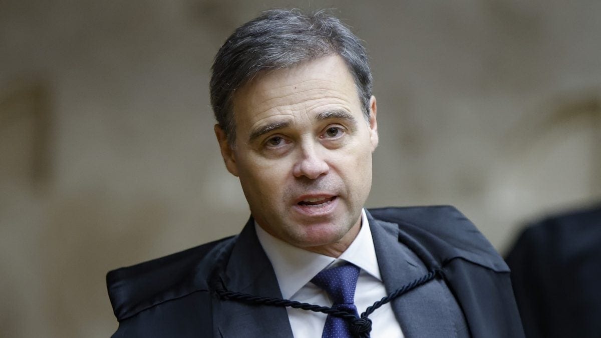 Mendonça interrompe julgamento que tem maioria para derrubar sua decisão