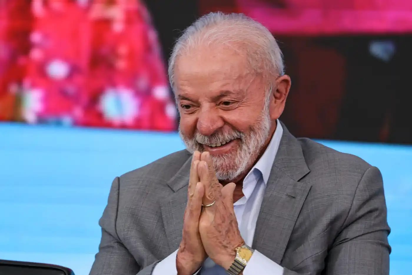 Lula é reeleito presidente do Brasil no segundo turno