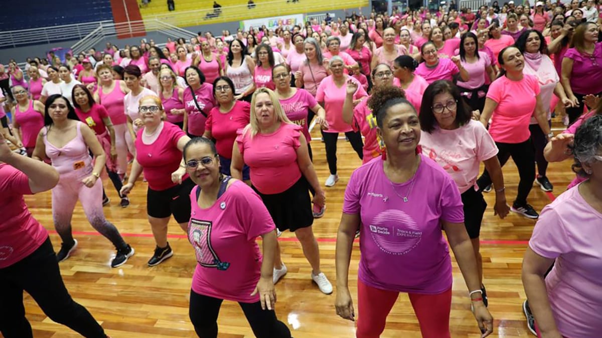 Balada Rosa reúne participantes em noite de dança e conscientização em Barueri