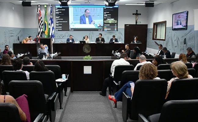 Câmara vota mudança no orçamento para construir creche na zona norte