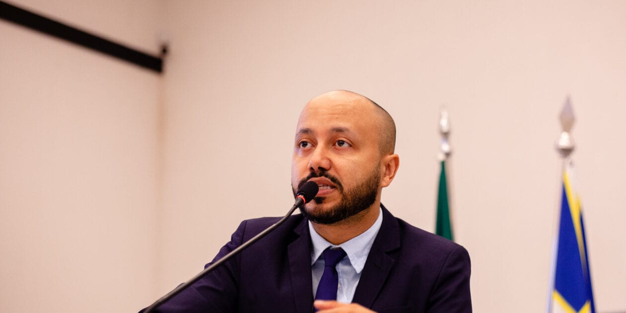 Professor Marcos anuncia convocação de 50 cuidadoras em Anápolis