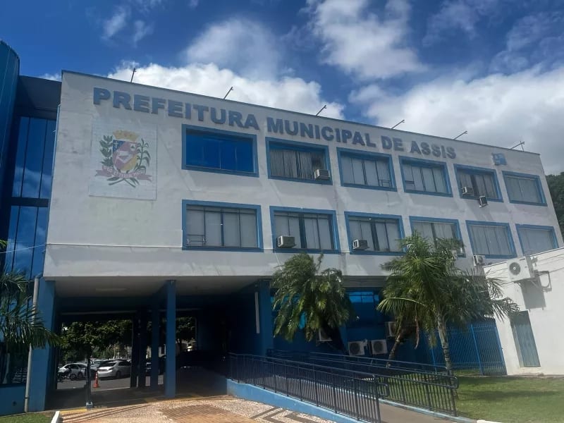 Câmara de Assis pede lista de fornecedores com pagamentos pendentes da Prefeitura
